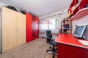 Apartament 2 camere, decomandat,boxa si loc de parcare! - imagine 3