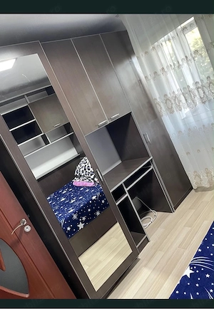 Închiriez apartament cu 3 camere - imagine 2
