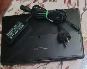 Tabletă Microsoft Surface PTR PIESE, are Windows RT 64 GB stocare