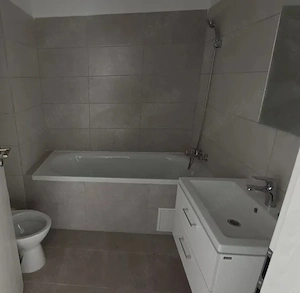in zona Tractorul ofer in chirie apartament personal cu 2 camere  - imagine 6