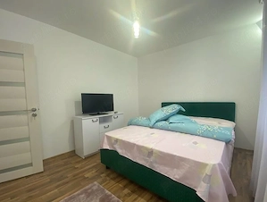 in zona Tractorul ofer in chirie apartament personal cu 2 camere  - imagine 3