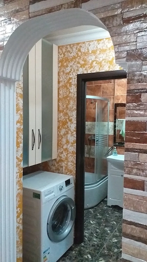 Persoană fizică, vând apartament cu două camere decomandat et.4  9, izolat, renovat și mobilat. - imagine 4