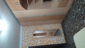 Persoană fizică, vând apartament cu două camere decomandat et.4  9, izolat, renovat și mobilat. - imagine 10