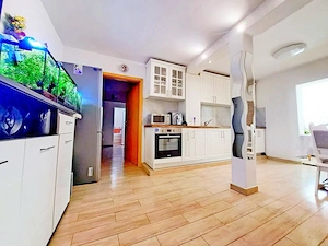 Zona Calea Lipovei - De închiriat apartament cu 3 camere cu centrală proprie - imagine 12