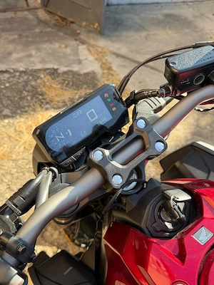 Ocazie - Honda CB650R 2022 + cadou! - imagine 4