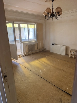 De vanzare apartament 3 camere  - imagine 3