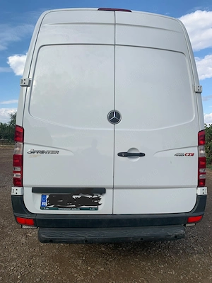Autoutilitara Mercedes-Benz - imagine 2