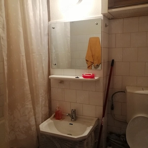 Închiriez apartament 2 camere semidecomandat mobilat și utilat la 2 fete, 1500 lei plus garantie - imagine 2