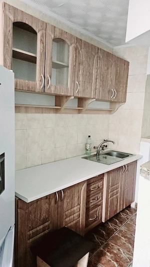 Apartament 3 Camere   Etaj 1   Scoala Nr9   - imagine 2