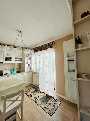 Apartament de LUX,etaj 1,două balcoane,loc de parcare inclus,zona Horpaz,str.Nouă - imagine 5
