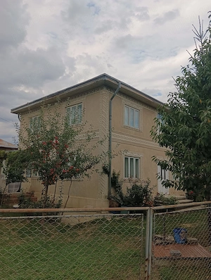 Vând casă imobiliare  - imagine 3