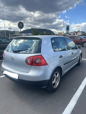 Vând golf 5 1.4 benzină  - imagine 4