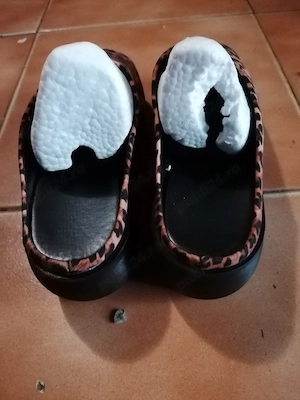 Sabot platforma deosebit animal print