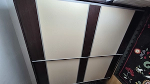 Ofer gratis 2 dulapuri demontabile, 200 200cm si 350 350cm. Dulapurile trebuie demontate si ridicate