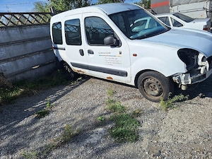 vând sau dezmembrez 