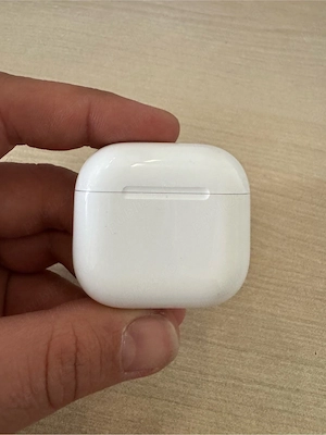 Vând căști Apple AirPods 4   ca noi - imagine 2