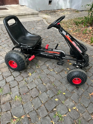 Kart cu pedale pentru copii 3-8 ani