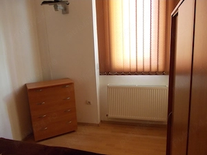 Inchiriez garsoniera 35 mp 250 EURO zona Parcul Sub Arini - imagine 6