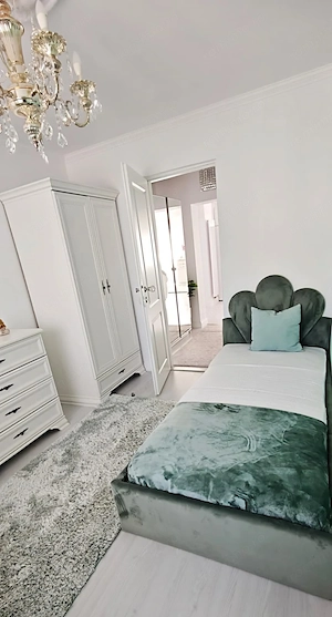 Apartament 3 camere , zona Decebal-Piata - imagine 6