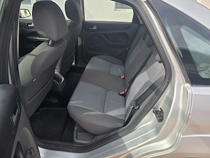 Ford Focus 2007 luna 11-Provenienta Ford RO. 16 MPI 110Cp Euro 4. Nr km 156000!Pret 1750 Euro - imagine 7
