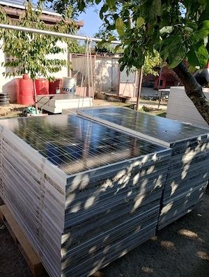 Panouri fotovoltaice de 225 wati preț 130 lei pe bucată!!
