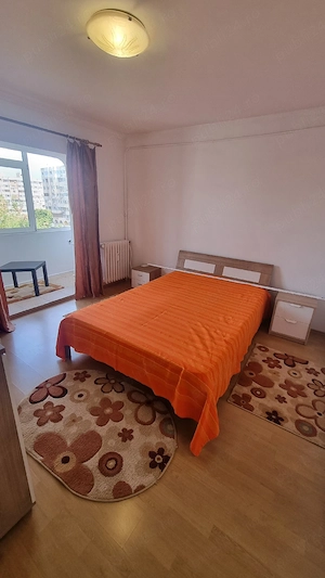 Apartament 2 camere decomandat zona Trocadero Constanta  - imagine 4