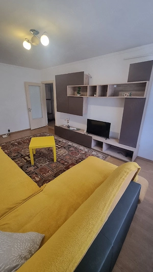 Apartament 2 camere decomandat zona Trocadero Constanta  - imagine 5