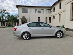 Skoda Octavia 2015.Sedan Versiunea Ambition -16 TDI-110Cp-Euro 5. Prim Proprietar.255000km! - imagine 6
