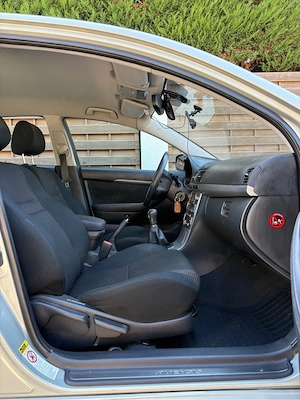 Toyota Avensis 178.000km 1.8VVT-i Carte Service - imagine 5
