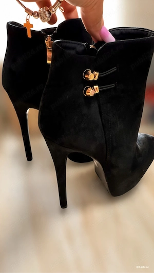 Pantofi sehas 35 lei 