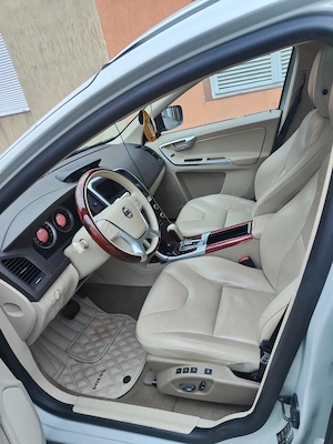 Volvo XC60  - imagine 4