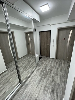 Persoană fizică, vând apartament cu 2 camere. - imagine 3