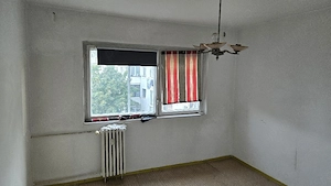 Vand apartament 2 camere et. 3 - imagine 6