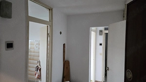 Vand apartament 2 camere et. 3 - imagine 3