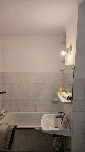 Vand apartament 2 camere et. 3 - imagine 9