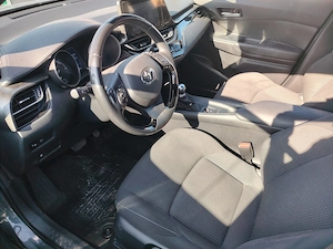 Toyota CHR - imagine 9
