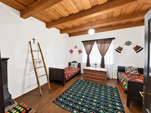 Gospodarie traditionala transilvaneana cu teren de 5.032 mp - imagine 7