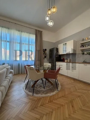 Apartament deosebit 3 camere situat in zona Semicentrală - imagine 11