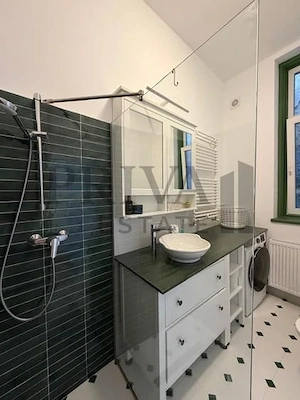 Apartament deosebit 3 camere situat in zona Semicentrală - imagine 3