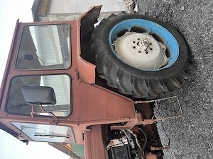 Vând tractor u650  - imagine 2