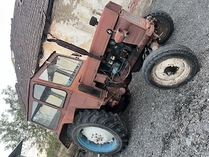 Vând tractor u650  - imagine 6