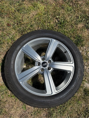 Jante Originale Audi Q5 Q7 Q8 E-Tron 255 50 R20 - imagine 5