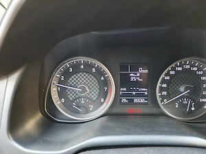 Hyundai Elantra 2019, 35000 km - imagine 6