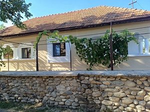 Casa 75 mp + teren 1000 mp, toate utilitatile- Lelesti, Gorj - imagine 3