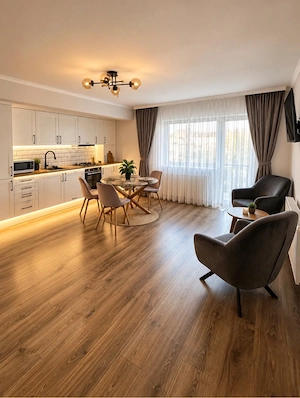 Inchiriez Apartament in Regim Hotelier