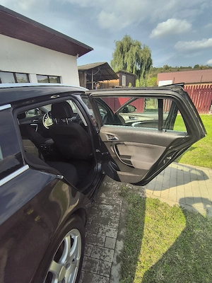 opel insignia 2010 - imagine 5