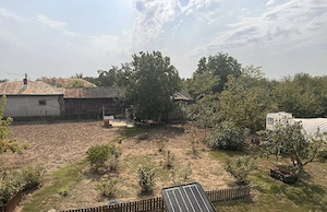 Casă P+1 mobilată, 4 dormitoare, curte 2.194 mp, oază de liniște - imagine 2