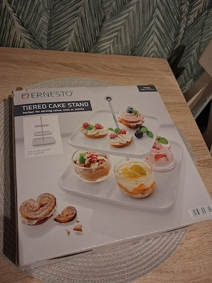 Etajera pentru prajituri