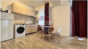 Apartament 3 camere de închiriat cu loc de parcare Lângă Crazy Beach - imagine 6