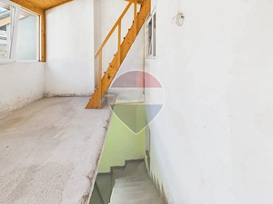 Casa cu 8 camere de vanzare | rezidential si comercial | Nerva Traian - imagine 11